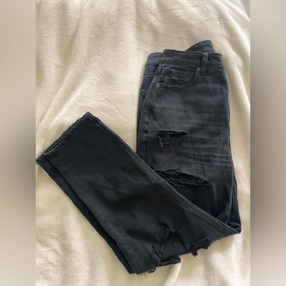 Size 6 short American Eagle jeans!